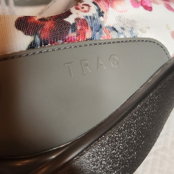 TRAQ BY ALEGRIA Qest sneaker - Picture 13 of 14